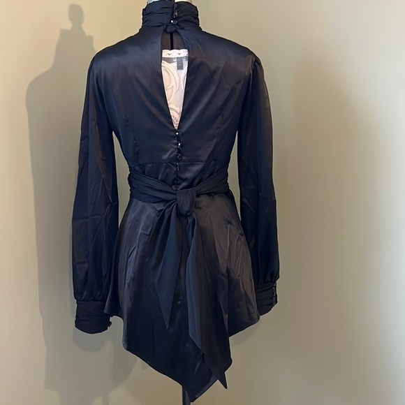 Svetlana size 8 & 4 high neck long sleeve sexy keyhole tuxedo tail ruching cuff - Picture 4 of 17